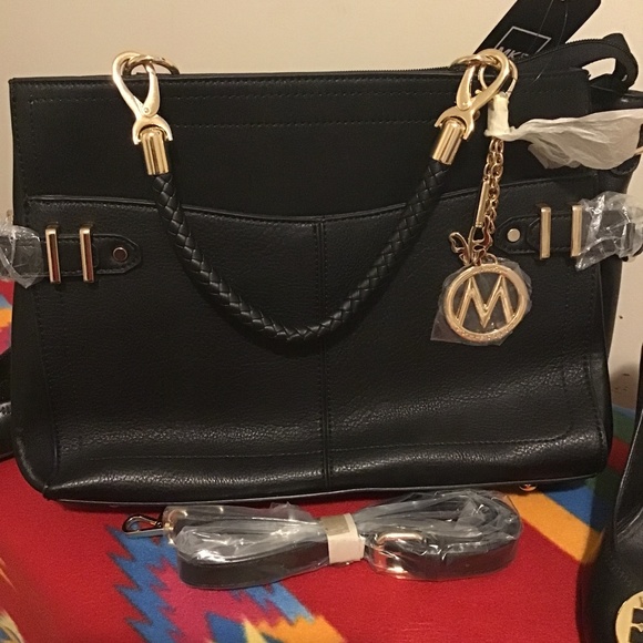 Mia. K Collection Handbags - 🔥🔥NWT MIA. K COLLECTION, 16 inches x 10 1/2 , GORGEOUS